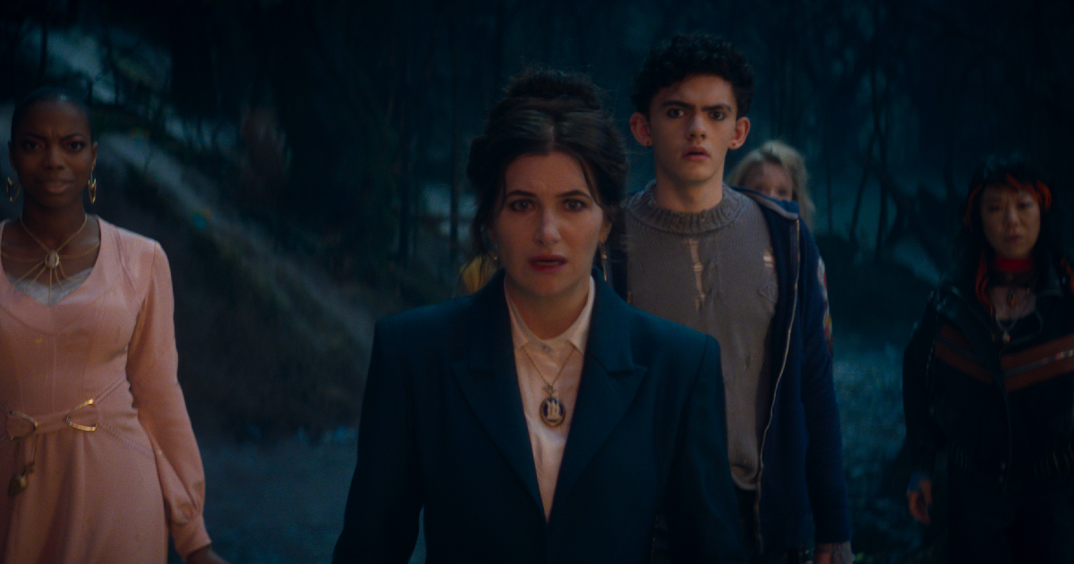 agatha all along svela protagonista e comprimari nel teaser della serie - nerdface