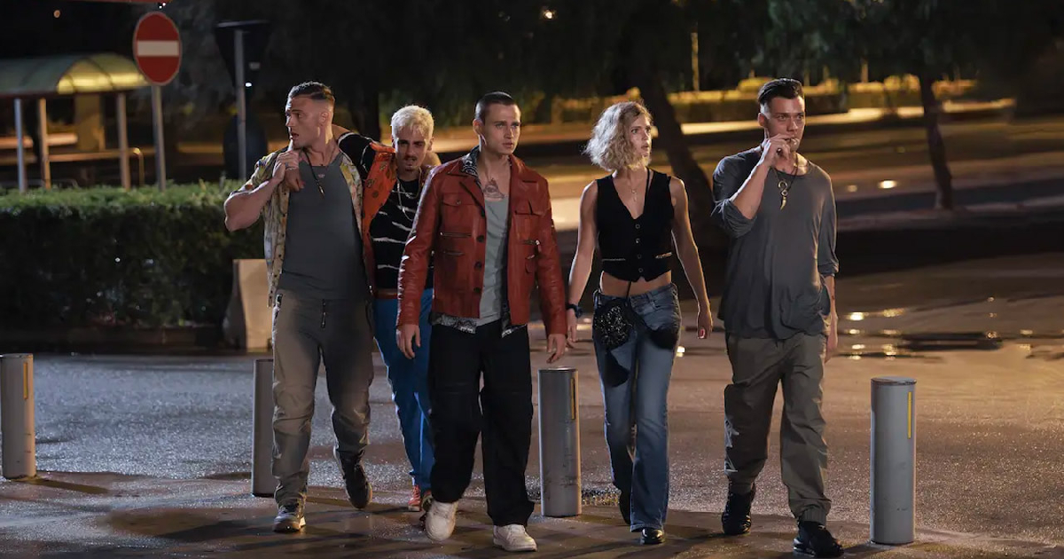 il cast di fino alla fine passeggia per palermo - nerdface