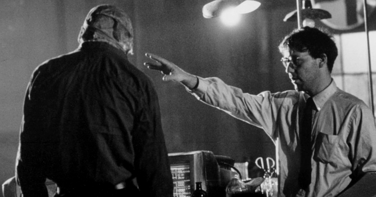 sam raimi e liam neeson sul set di darkman - nerdface
