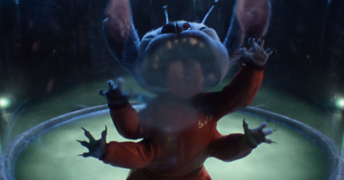 esperimento 626 lecca la sua gabbia in vetro nel remake in live action di lilo e stitch - nerdface