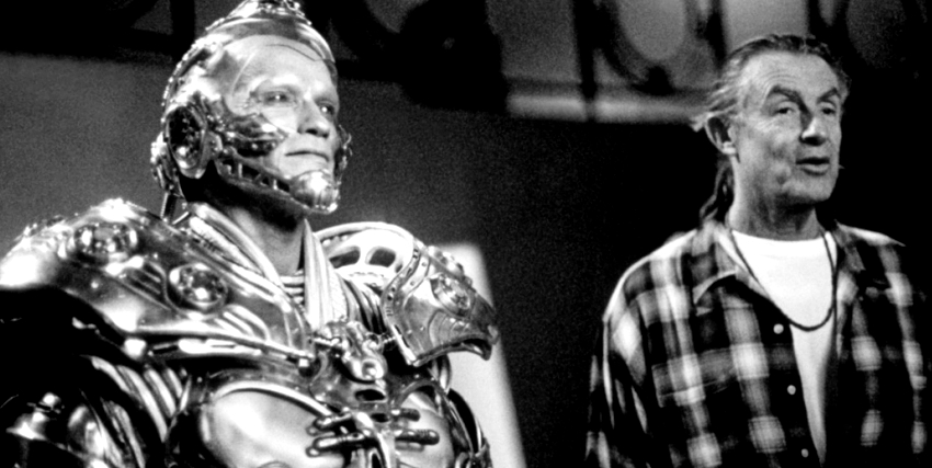 joel schumacher insieme a mr. freeze - nerdface
