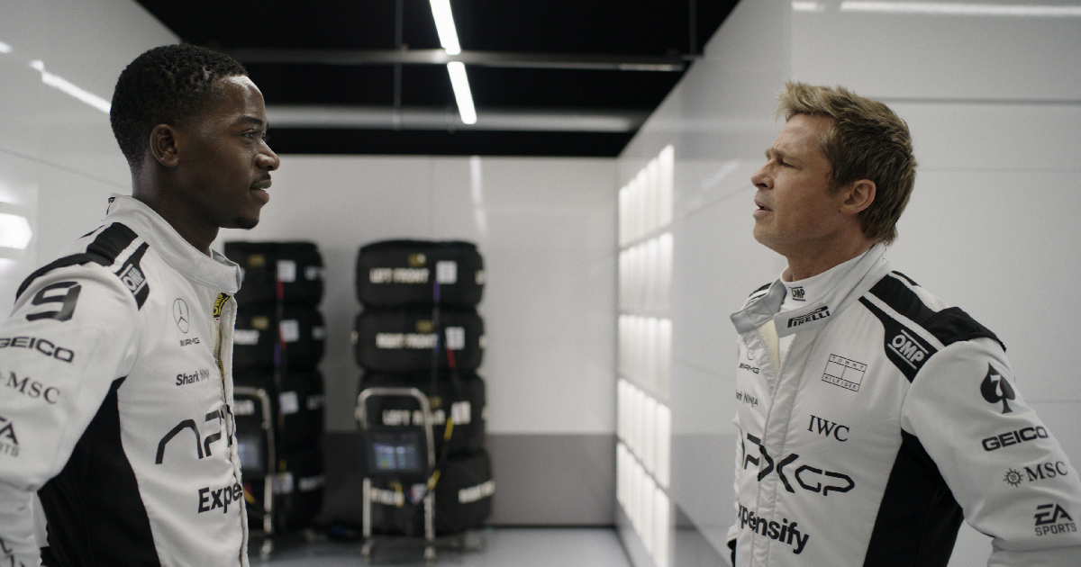brad pitt è il pilota di f1 il film e fronteggia il suo compagno di squadra più giovane - nerdface