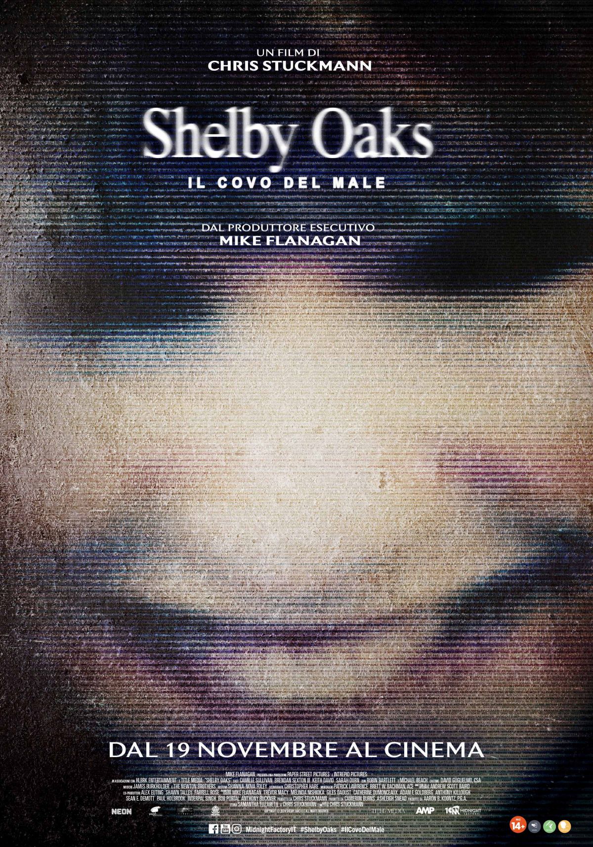 poster ufficiale di shelby oaks: il covo del male - nerdface