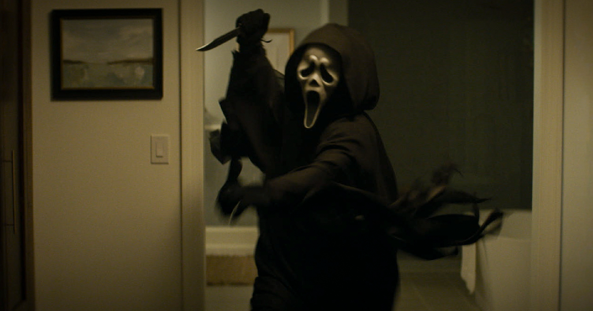 ghostface sta per accoltellare qualcuno in scream 7 - nerdface