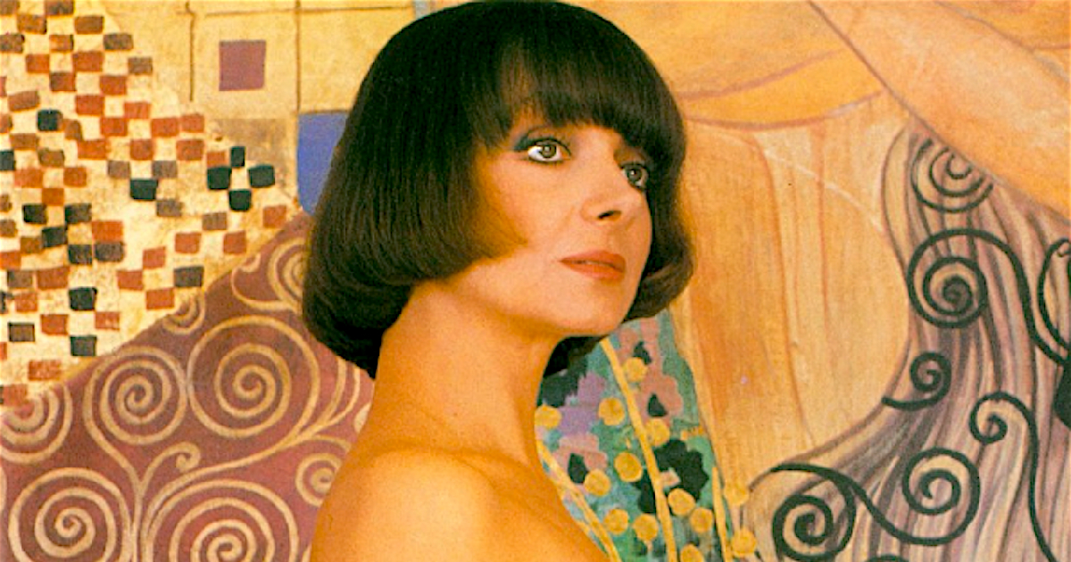 milena vukotic posa per playboy - nerdface