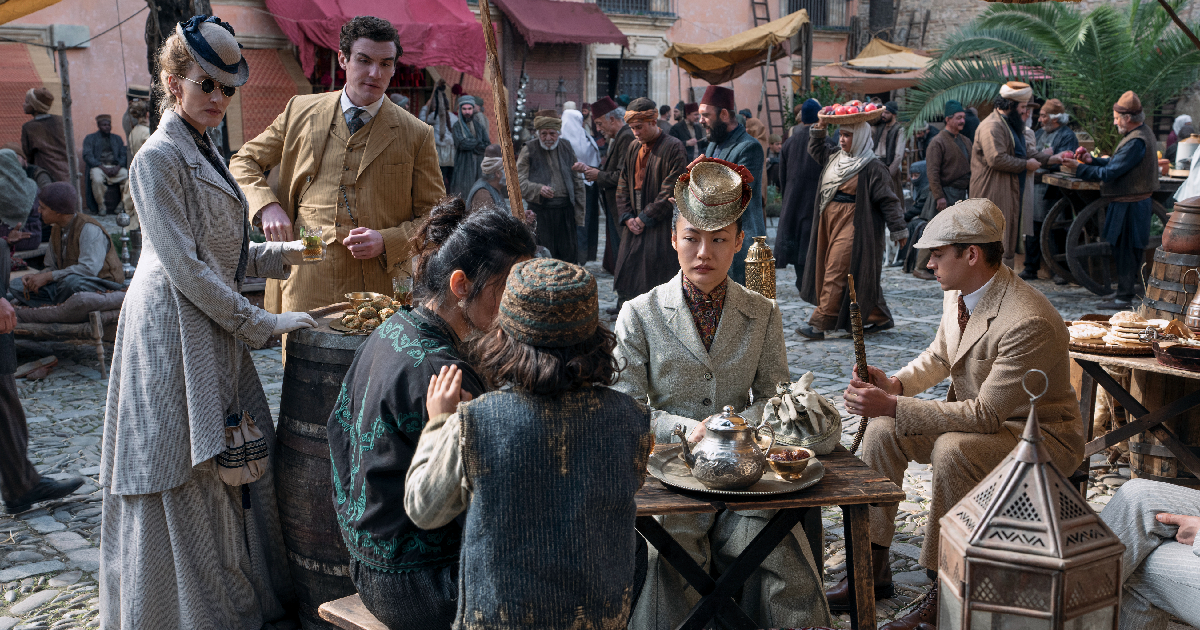young sherlock assiste a un pranzo in strada - nerdface