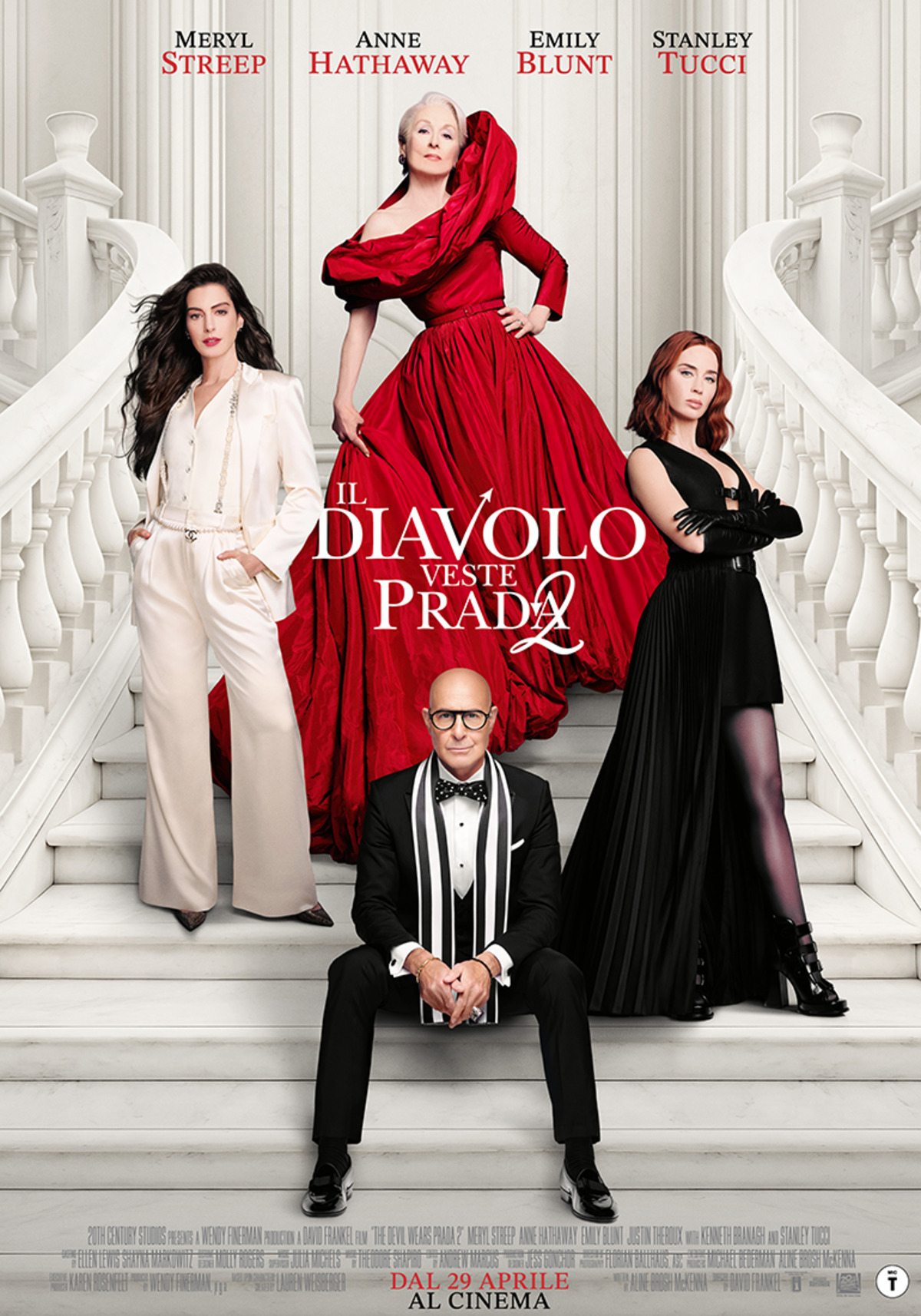 il poster ufficiale de Il diavolo veste Prada 2 in cui i 4 protagonisti si trovano su una scalinata di marmo bianco - nerdface