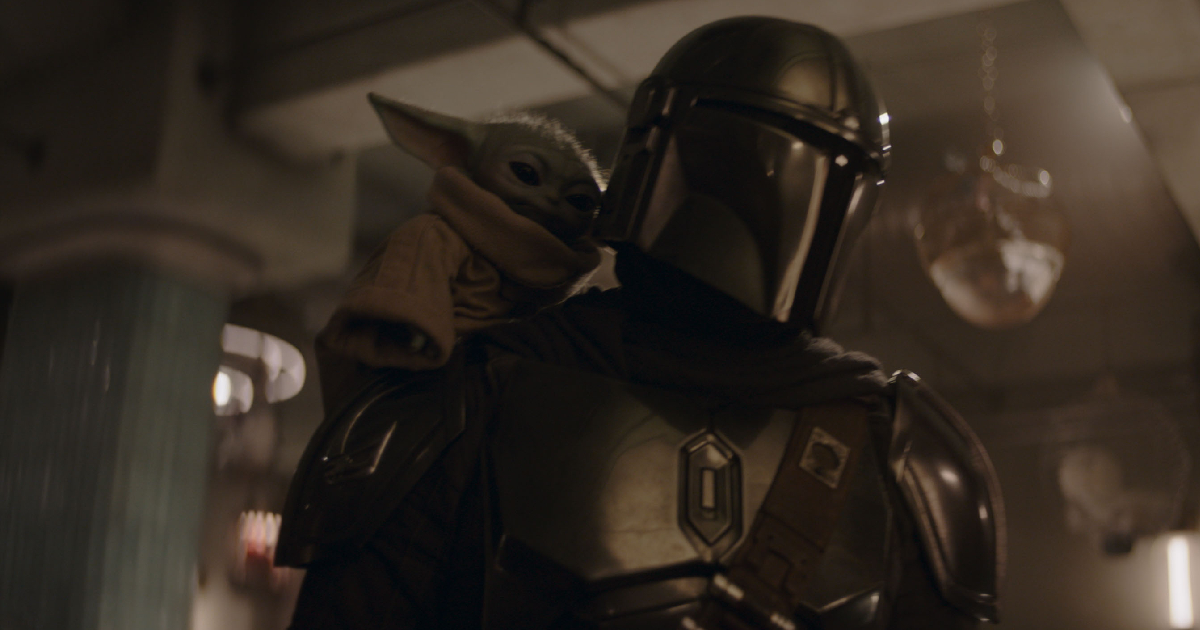 i due protagonisti di the mandalorian and grogu osservano qualcosa - nerdface