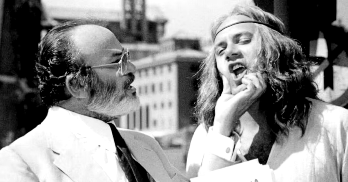 mario brega afferra il mento di carlo verdone in borotalco - nerdface