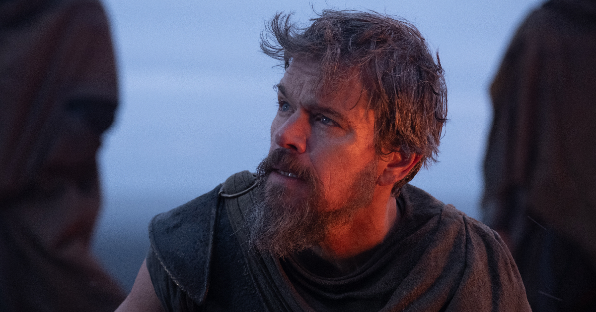 matt damon guarda qualcuno ne l'odissea - nerdface