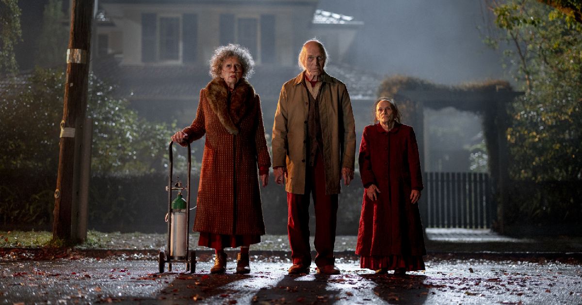 tre vecchietti diabolici in insidious fuori dall'altrove - nerdface