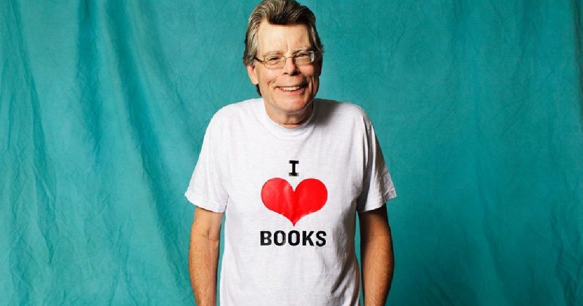 stephen king indossa una maglietta con scritto i love books - nerdface