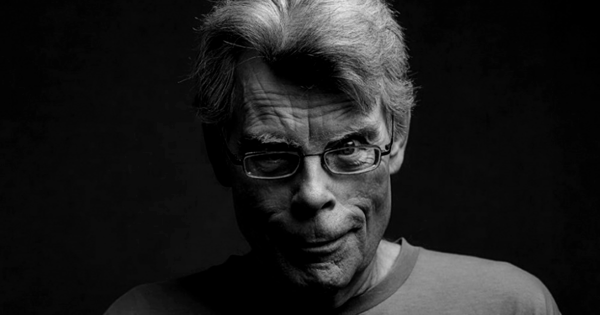 stephen king sorride sornione - nerdface