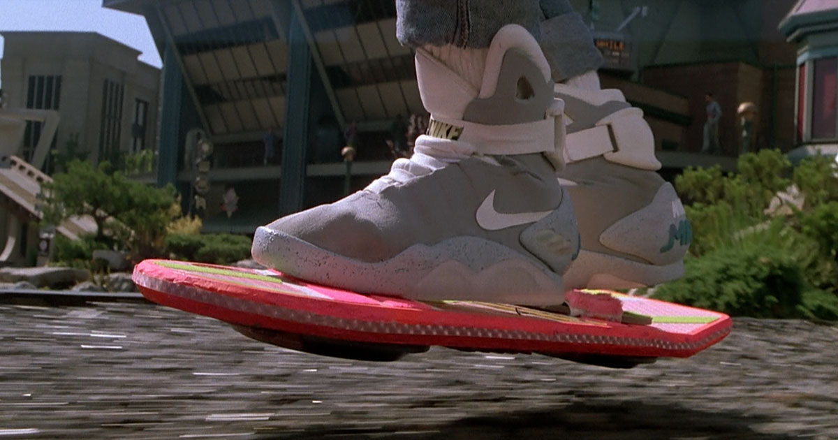 le celebri scarpe nike di ritorno al futuro 2 - nerdface